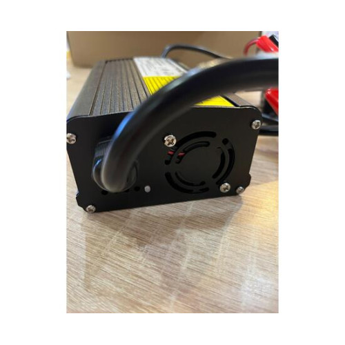 Зарядное устройство Bay lifepo4 14.6V 15A