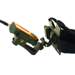 Регулируемый держатель-зажим для эхолотов Практик Профи и мобильных телефонов