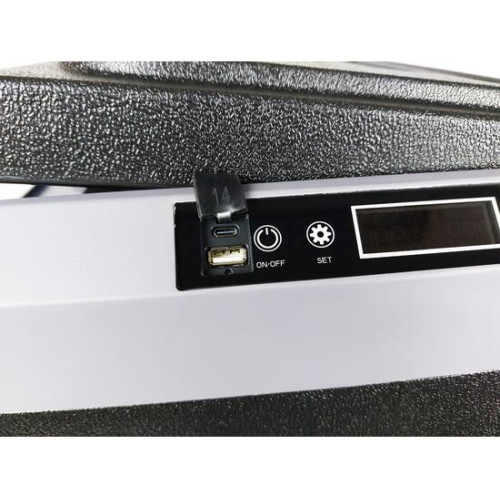 Компрессорный автомобильный холодильник TRACK Electronics A-50