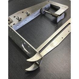 Универсальная Струбцина для крепления датчика эхолота быстросъемная из нержавеющей стали