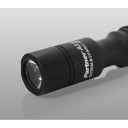 Тактический фонарь Armytek Partner A1 (тёплый свет)