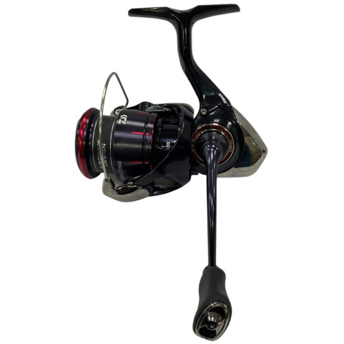 Катушка безынерц. Daiwa 23 Fuego LT2500