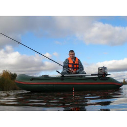 Лодка Мнев и К Комбат CMB 300Е