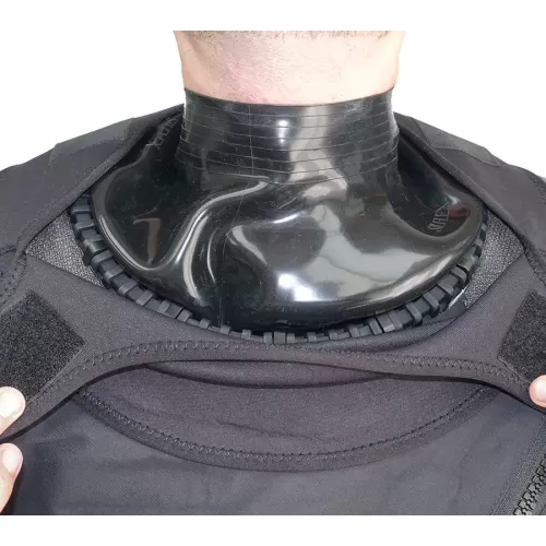 Гидрокостюм сухого типа Defender Kevlar